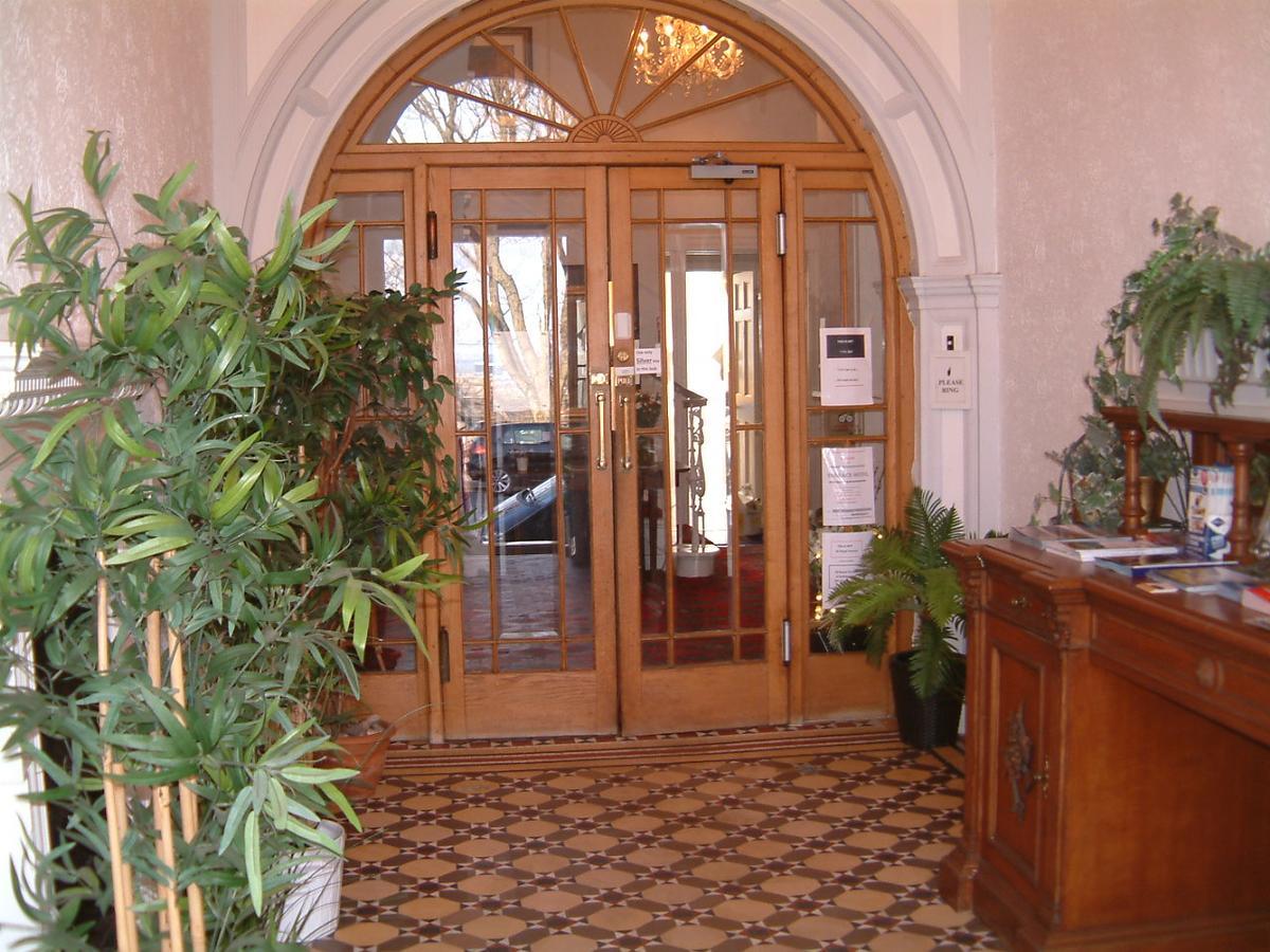 Terrace Hotel — Photos 1